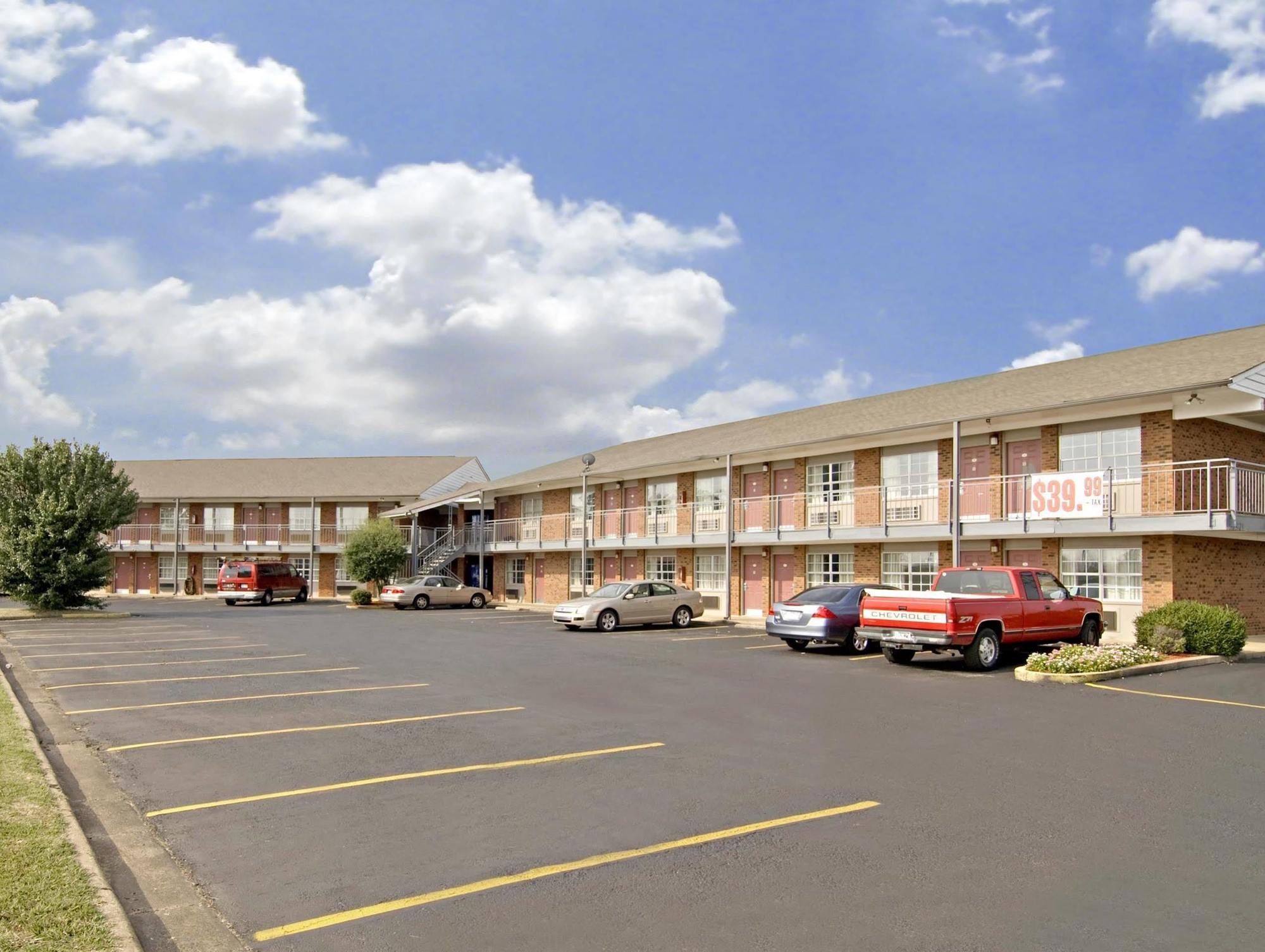 Americas Best Value Inn Jonesboro Exterior foto